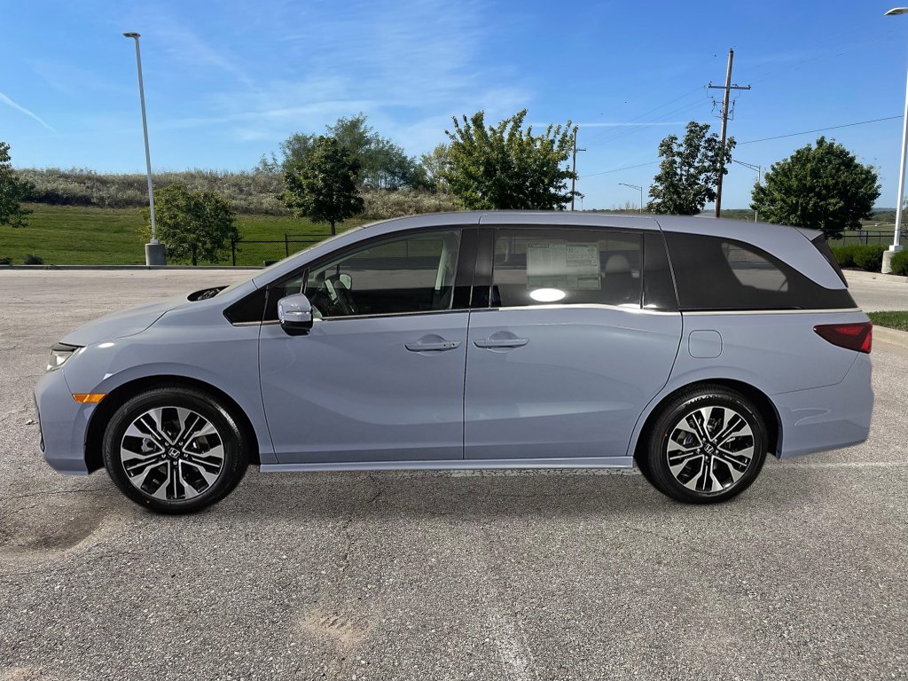 New 2027 Honda Odyssey Elite image 3