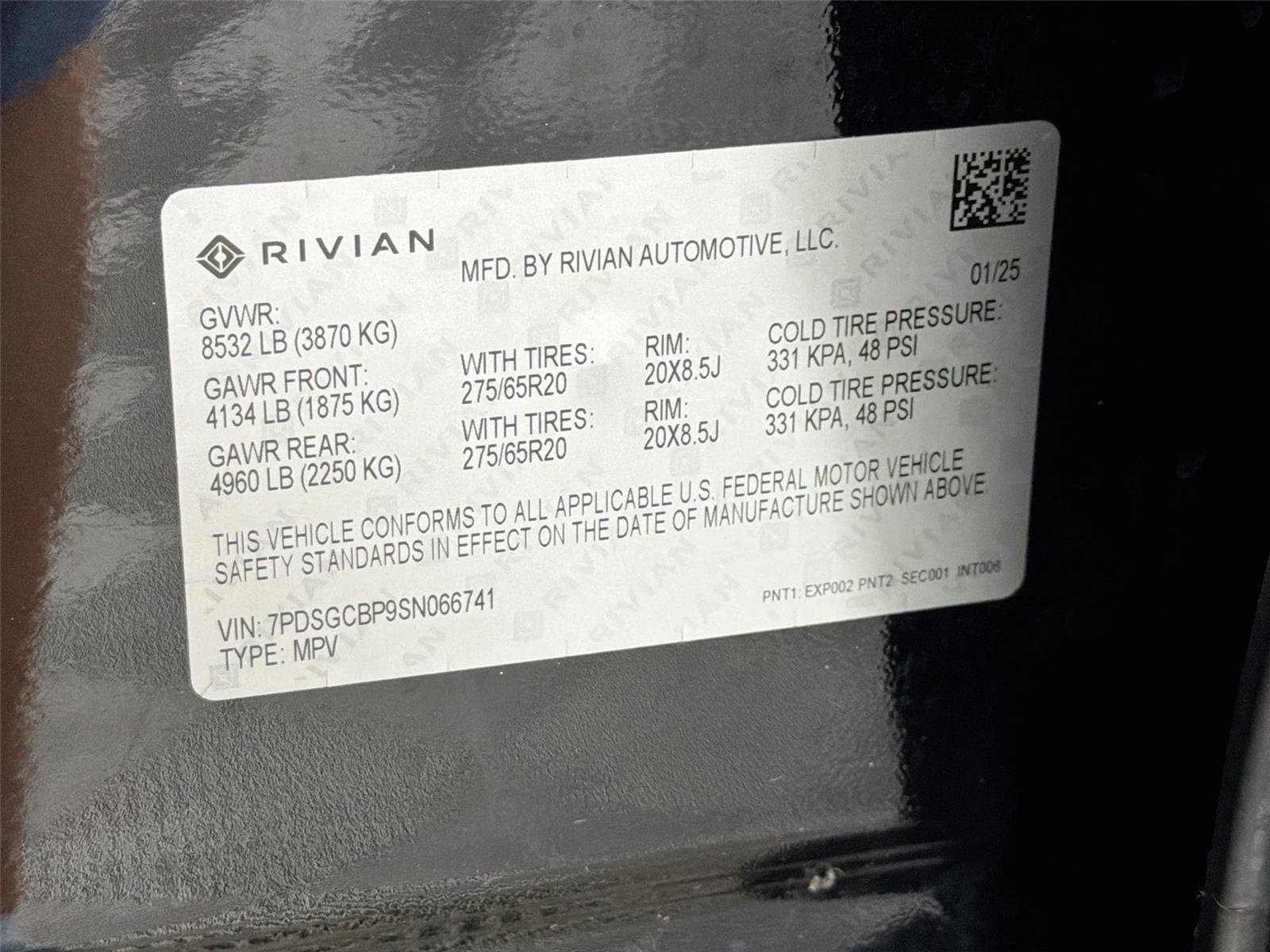 Used 2025 Rivian R1S Premium Dual AWD/4WD image 30