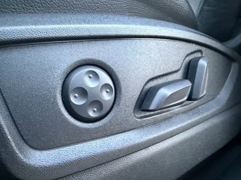 Used 2018 Audi Q5 2.0T Premium Plus w/ Premium Plus Package image 17