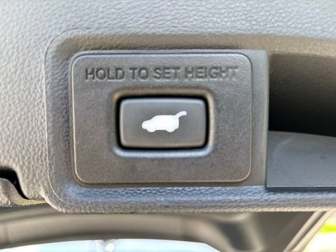 Used 2023 Acura RDX AWD w/ Technology Package image 16