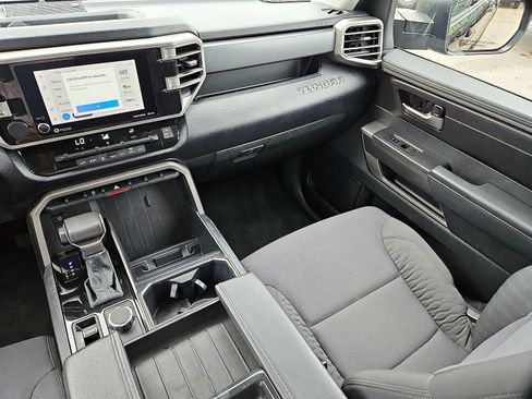 Used 2022 Toyota Tundra SR5 AWD/4WD image 12