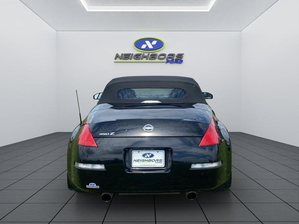 Used 2005 Nissan 350Z Touring RWD image 5