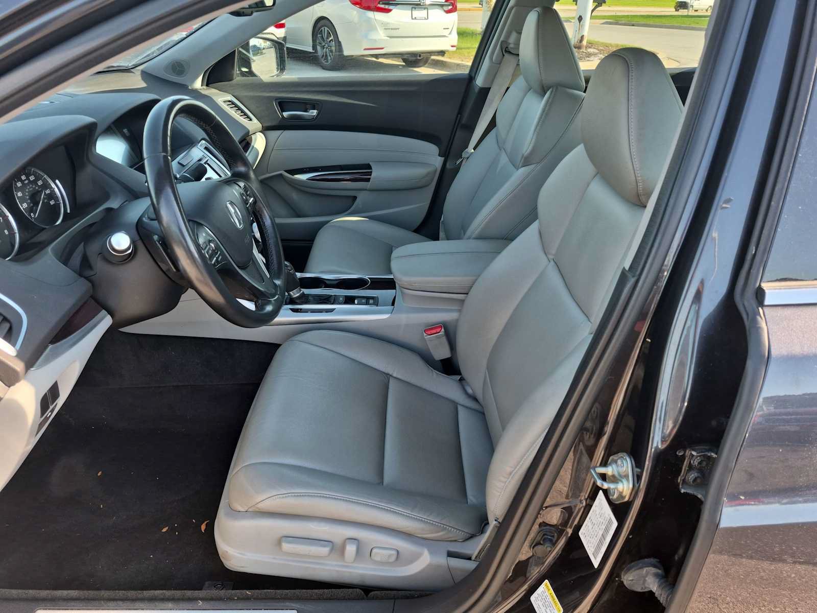 Used 2015 Acura TLX FWD image 16