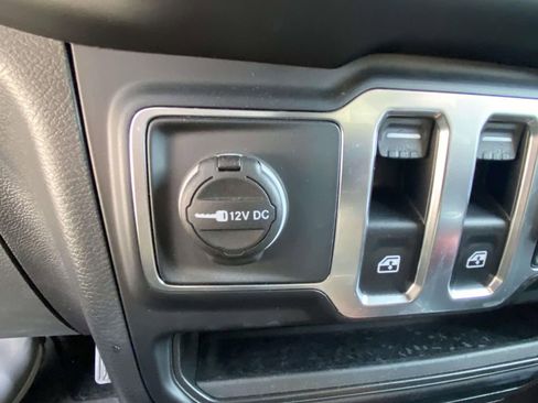 Used 2021 Jeep Wrangler Sport S image 20