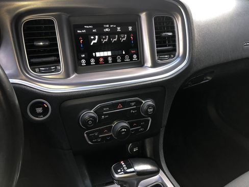 Used 2019 Dodge Charger SXT image 20