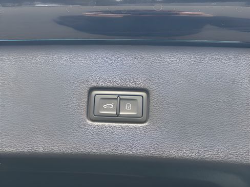 Certified 2026 Audi Q8 Premium Plus AWD/4WD image 9