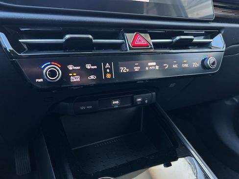 New 2025 Kia Niro EX image 23