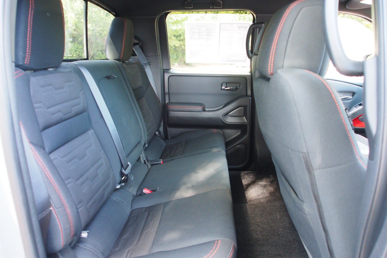 Used 2022 Nissan Frontier Pro-X RWD image 14