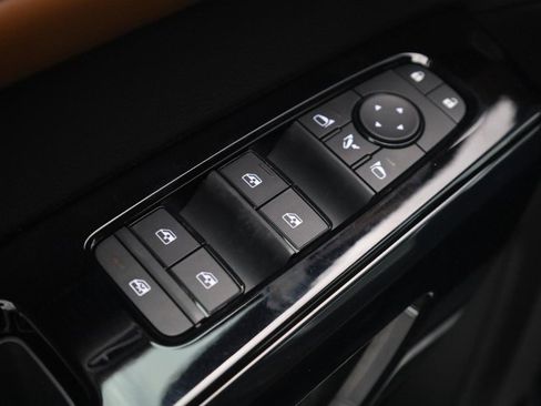 New 2026 Nissan Pathfinder Platinum image 11