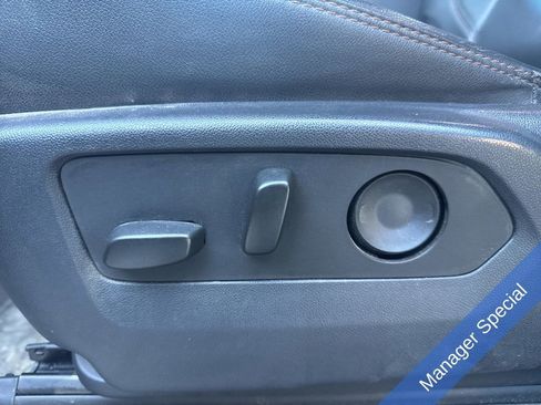 Used 2022 GMC Sierra 1500 AT4 w/ AT4 Preferred Package image 24