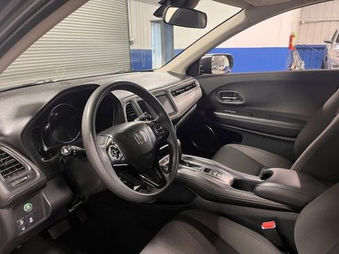 Used 2019 Honda HR-V EX image 23