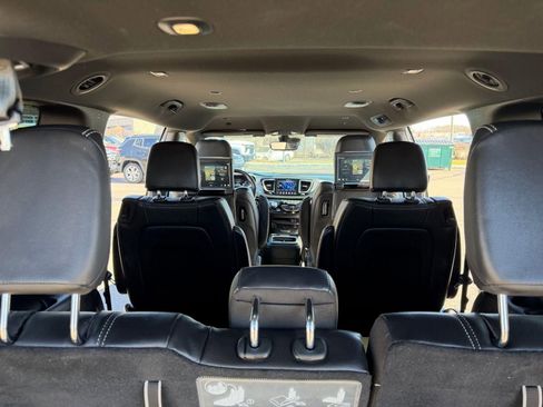Used 2019 Chrysler Pacifica Touring-L Plus w/ Advanced Safetytec Group image 26