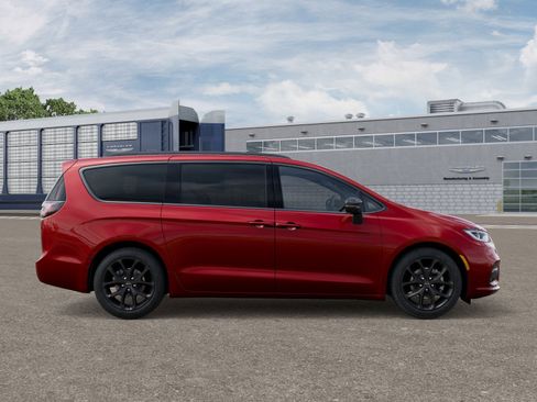 New 2026 Chrysler Pacifica Select image 48