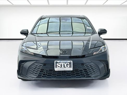 Used 2025 Toyota Camry SE w/ Multimedia Upgrade Package FWD image 2