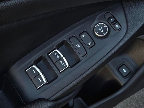 Used 2018 Honda Accord EX-L image 11