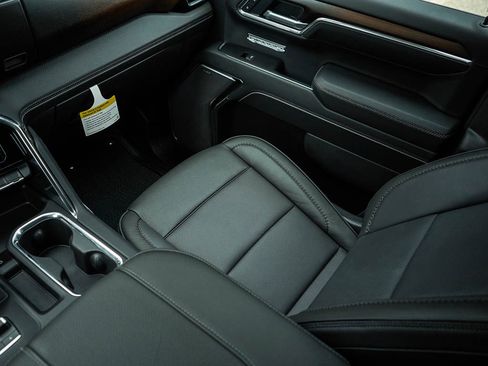 New 2026 GMC Sierra 1500 Denali w/ Denali Reserve Package AWD/4WD image 25