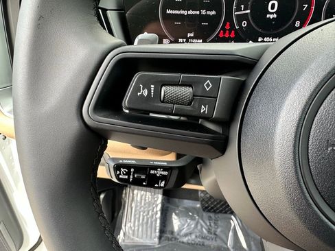 Used 2026 Porsche Cayenne Coupe image 17