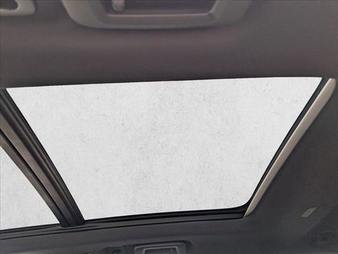 Certified 2026 Volvo XC90 T8 Plus w/ Protection Package Premier image 18