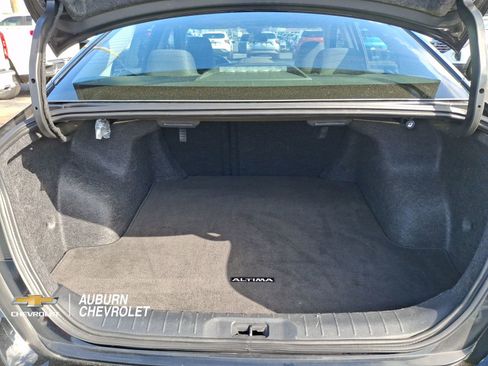 Used 2025 Nissan Altima 2.5 SV FWD image 20