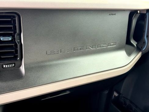 Used 2024 Ford Bronco Wildtrak AWD/4WD image 28