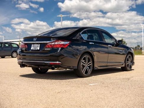 Used 2017 Honda Accord Sport Special Edition image 7