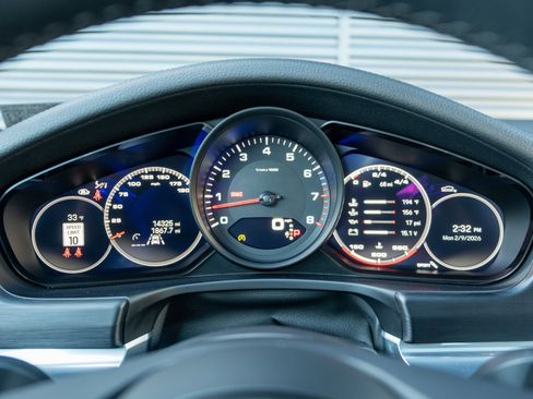 Certified 2023 Porsche Panamera 4 Platinum Edition AWD/4WD image 28
