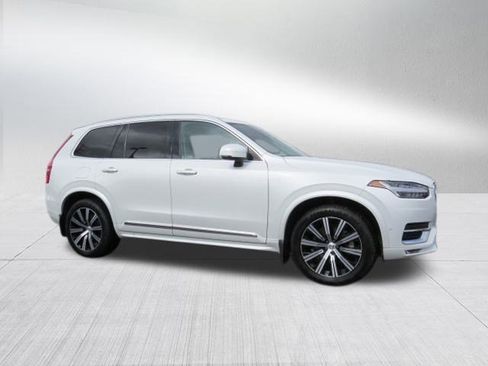 Used 2022 Volvo XC90 T6 Inscription w/ Advanced Package image 2