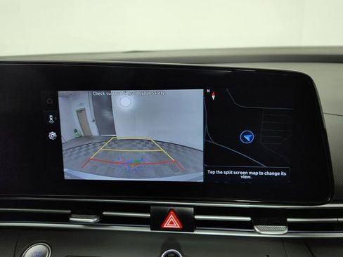Certified 2025 Hyundai Elantra SEL FWD image 20