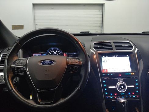 Used 2017 Ford Explorer Limited w/ Equipment Group 301A image 22