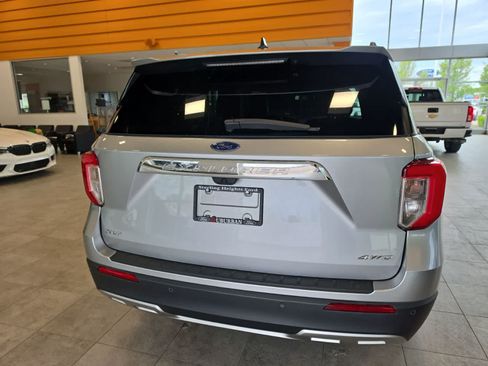 Certified 2023 Ford Explorer XLT w/ Equipment Group 202A AWD/4WD image 9