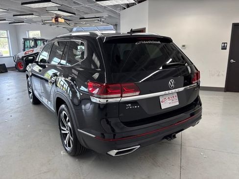 Used 2023 Volkswagen Atlas SEL AWD/4WD image 6