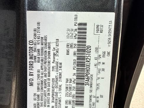 Used 2020 Ford Fusion SE FWD image 23