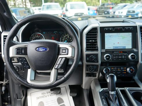 Used 2020 Ford F150 Lariat w/ Equipment Group 502A Luxury AWD/4WD image 18