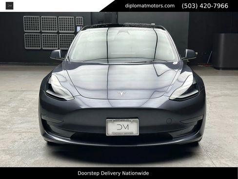 Used 2023 Tesla Model 3 Standard Range image 10