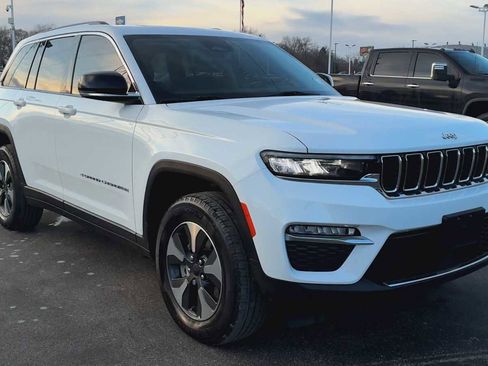 Used 2022 Jeep Grand Cherokee Limited 4xe image 8