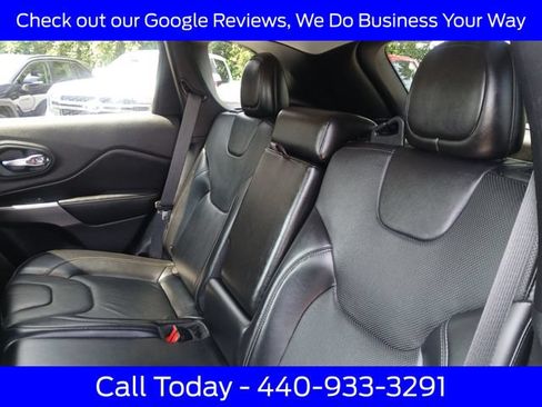 Used 2019 Jeep Cherokee Limited AWD/4WD image 33