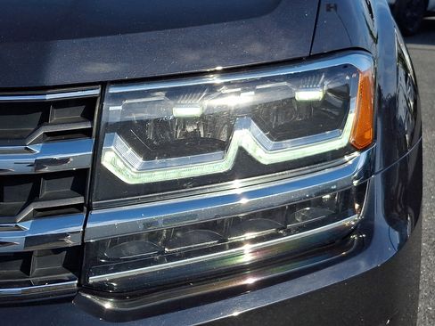 Used 2019 Volkswagen Atlas SEL AWD/4WD image 11