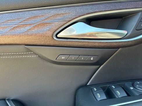 Used 2021 Buick Envision Avenir AWD/4WD image 24