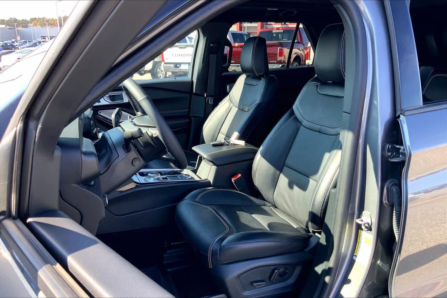 Used 2023 Ford Explorer ST w/ Equipment Group 401A AWD/4WD image 8