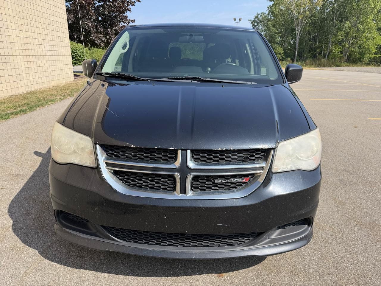 Used 2013 Dodge Grand Caravan SXT FWD image 2