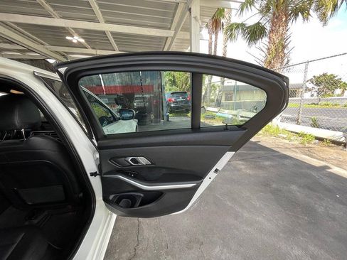 Used 2020 BMW 330i Sedan RWD image 6