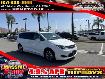 Used 2020 Chrysler Pacifica Limited w/ Advanced Safetytec Group
