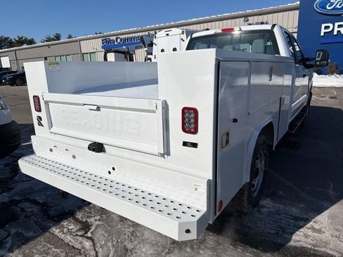 New 2026 Ford F250 XL w/ XL Chrome Package image 5