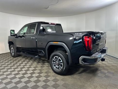 Used 2021 GMC Sierra 2500 SLT w/ SLT Preferred Package image 5