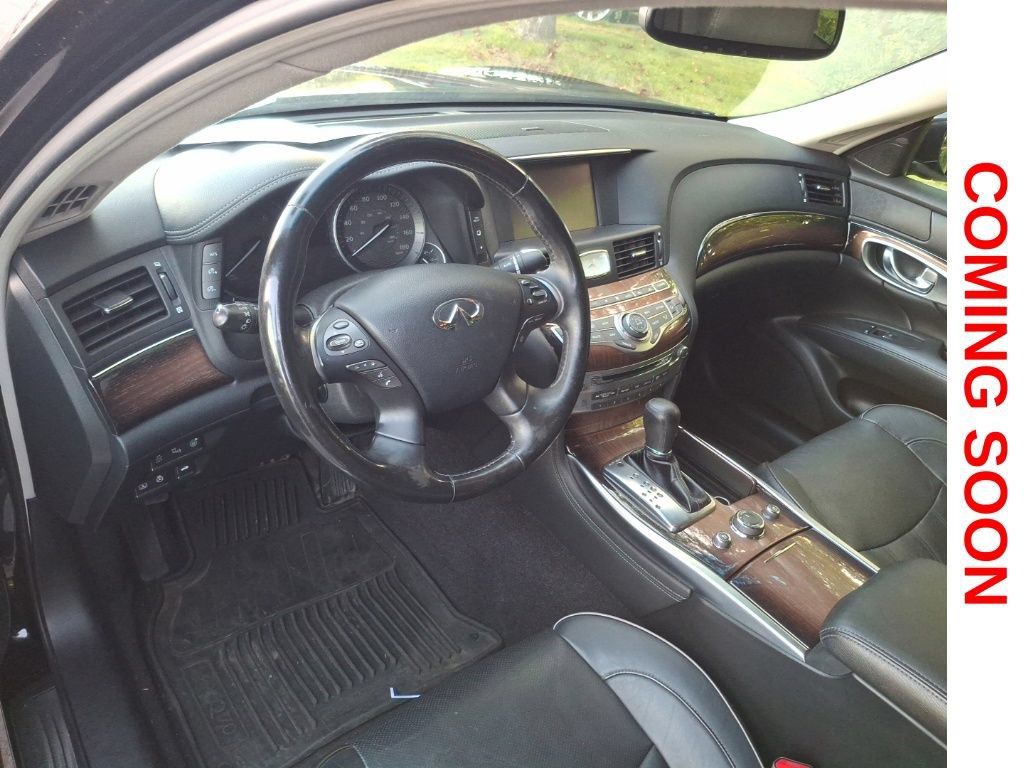 Used 2015 INFINITI Q70 L 3.7 w/ Deluxe Touring Package AWD/4WD image 12
