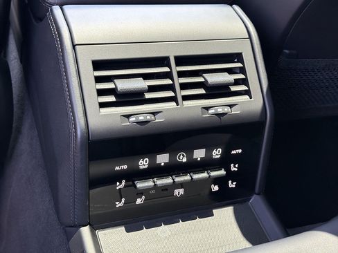 Used 2024 Porsche Panamera image 21