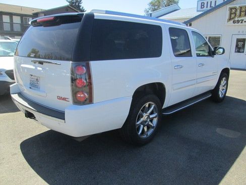 Used 2007 GMC Yukon XL Denali AWD/4WD image 3