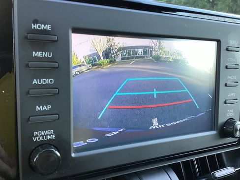 Used 2019 Toyota RAV4 LE image 12