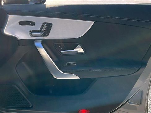 Used 2023 Mercedes-Benz CLA 250 image 21