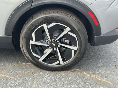 New 2026 Chevrolet Equinox EV LT image 21